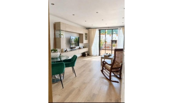 Town house - Wiederverkauf - Marbella - Elviria