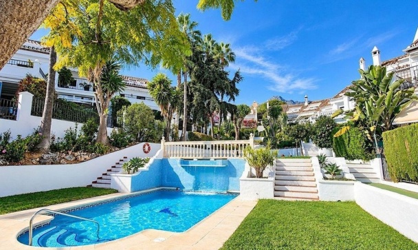 Town house - Wiederverkauf - Marbella - Nagüeles
