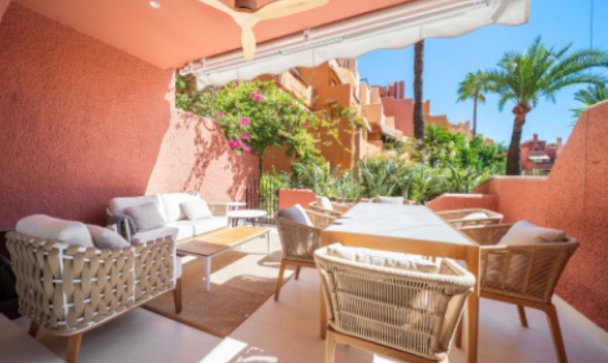 Town house - Wiederverkauf - Marbella - Nueva Andalucía