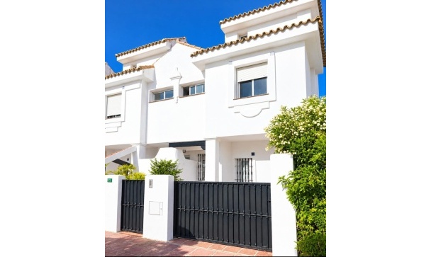 Town house - Wiederverkauf - Marbella - Nueva Andalucía