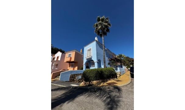 Town house - Wiederverkauf - Marbella - Nueva Andalucía