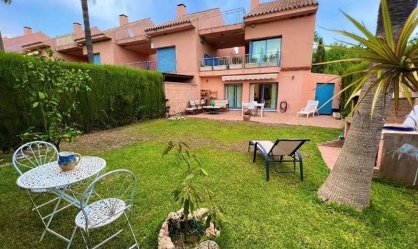 Town house - Wiederverkauf - Marbella - Nueva Andalucía