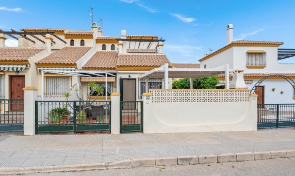 Town house - Wiederverkauf - Orihuela - La Zenia