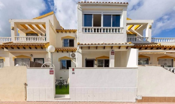 Town house - Wiederverkauf - Orihuela - Punta Prima
