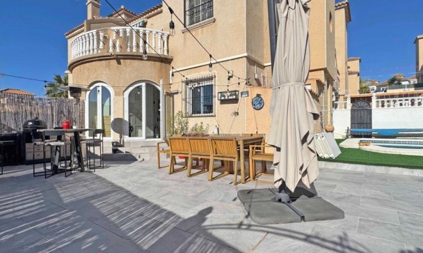 Town house - Wiederverkauf - Orihuela - Villamartin