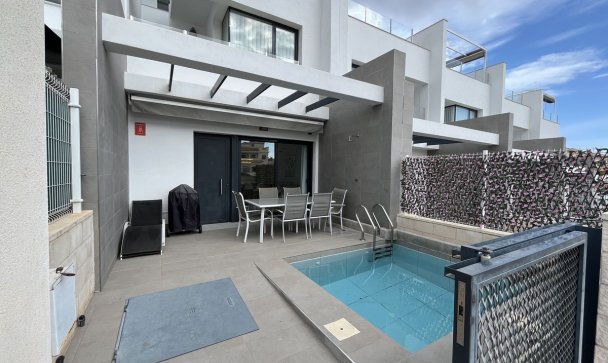 Town house - Wiederverkauf - Orihuela - Villamartin