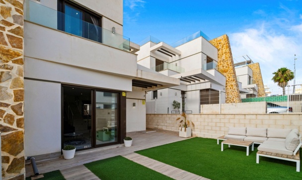 Town house - Wiederverkauf - Orihuela - Villamartin