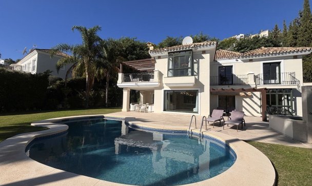 Villa - Resale - Benahavís - Benahavís Centro