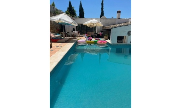 Villa - Resale - Benahavís - Benahavís Centro