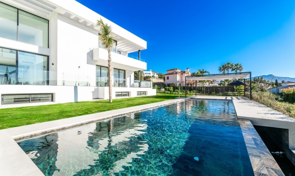 Villa - Resale - Benahavís - Benahavís Centro