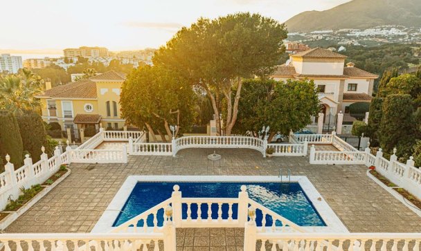 Villa - Resale - Benalmadena - Benalmadena Centro