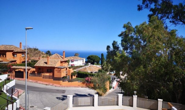 Villa - Resale - Benalmadena - Benalmadena Centro
