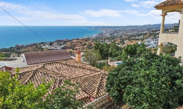 Villa - Resale - Benalmadena - Benalmadena Centro