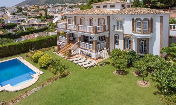 Villa - Resale - Benalmadena - Benalmadena Centro