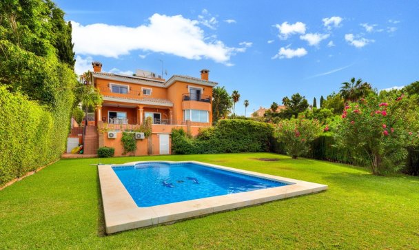 Villa - Resale - Benalmadena - Benalmadena Costa