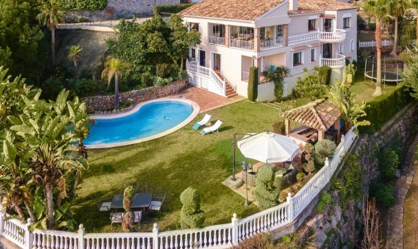 Villa - Resale - El Paraiso - El Paraiso