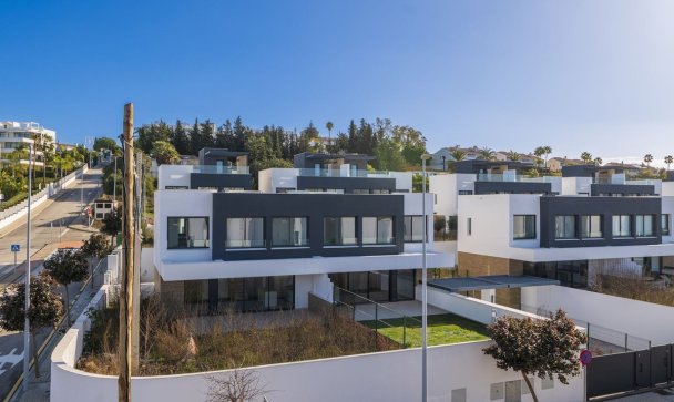 Villa - Resale - Estepona - Atalaya