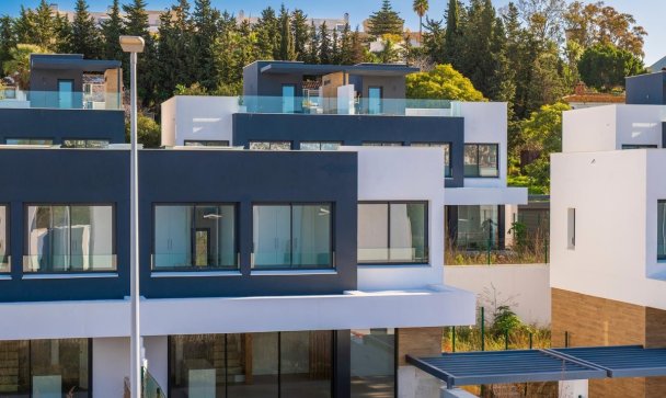 Villa - Resale - Estepona - Atalaya