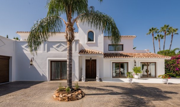 Villa - Resale - Estepona - Atalaya