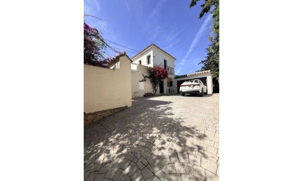 Villa - Resale - Estepona - Bel Air
