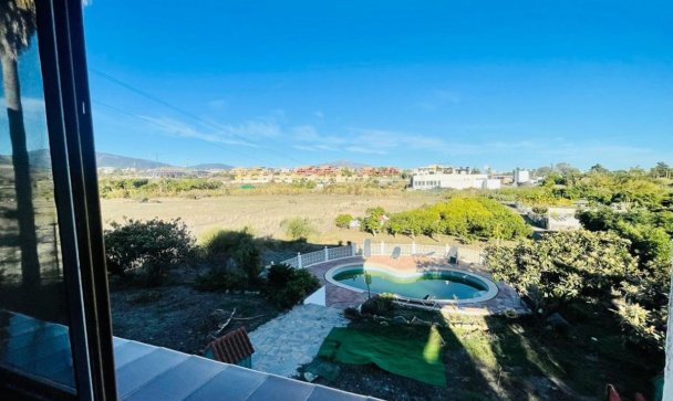 Villa - Resale - Estepona - Cancelada