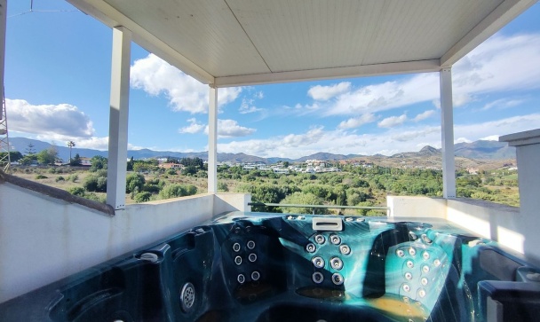 Villa - Resale - Estepona - Cancelada