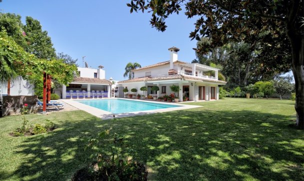 Villa - Resale - Estepona - Costalita