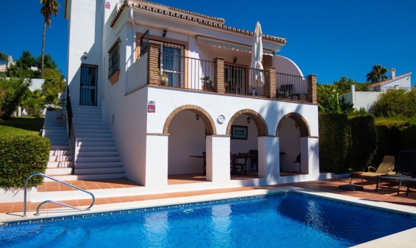 Villa - Resale - Estepona - El Padron