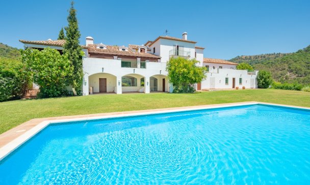 Villa - Resale - Estepona - Estepona Centro