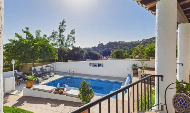 Villa - Resale - Estepona - Estepona Centro