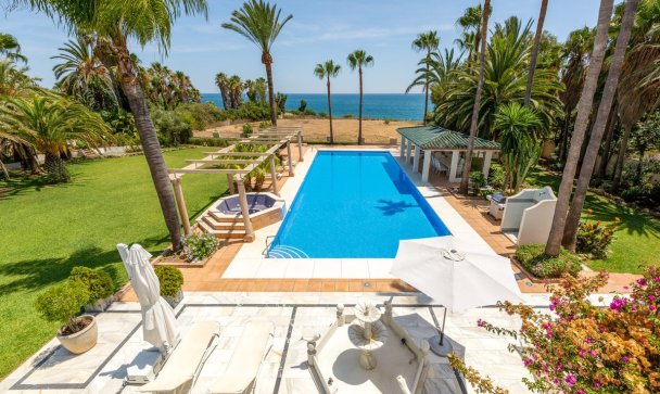 Villa - Resale - Estepona - Estepona Centro