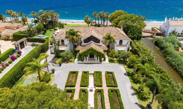 Villa - Resale - Estepona - Estepona Centro