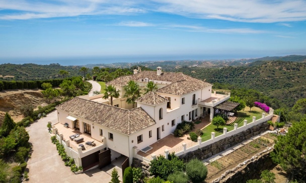 Villa - Resale - Estepona - Estepona Centro