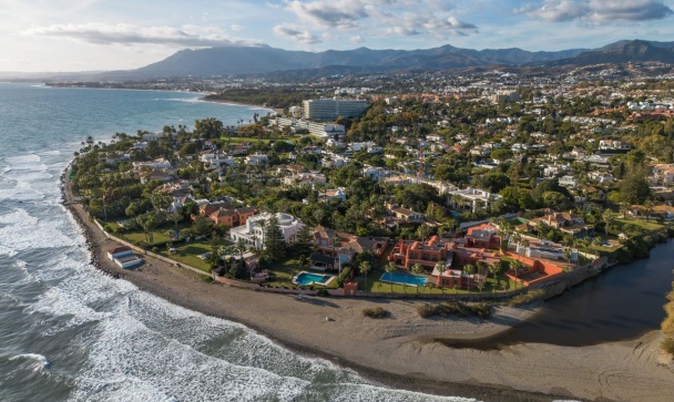 Villa - Resale - Estepona - Estepona Centro