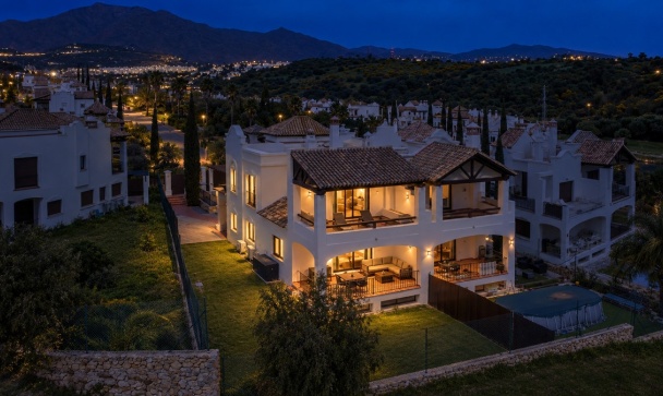 Villa - Resale - Estepona - Estepona Centro