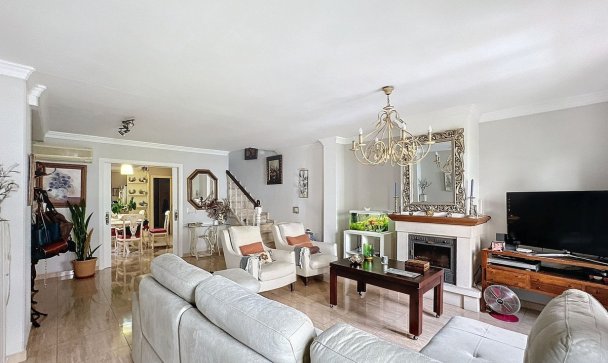 Villa - Resale - Estepona - Estepona Centro