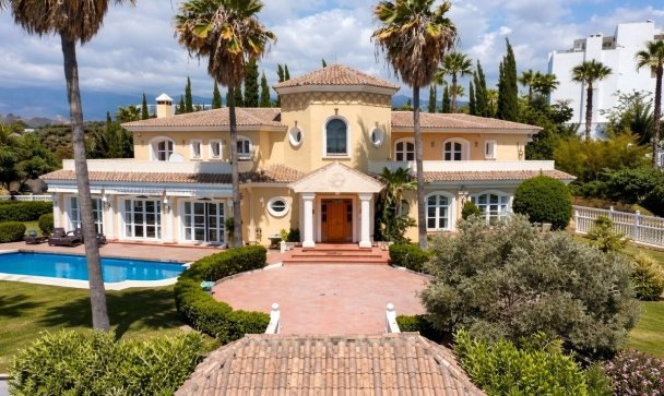 Villa - Resale - Estepona - Selwo