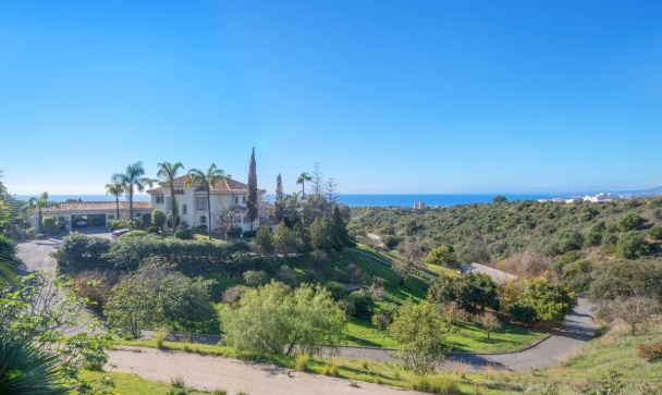Villa - Resale - Marbella - Altos de los Monteros