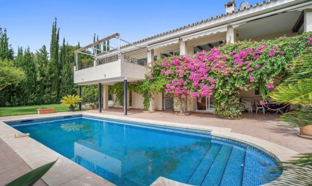 Villa - Resale - Marbella - Guadalmina Alta