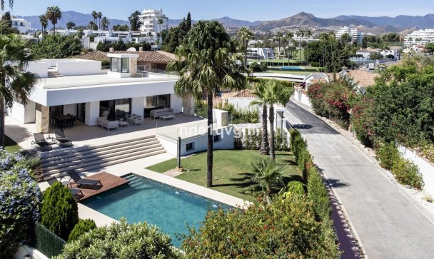 Villa - Resale - Marbella - Guadalmina Alta