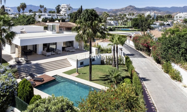 Villa - Resale - Marbella - Guadalmina Alta