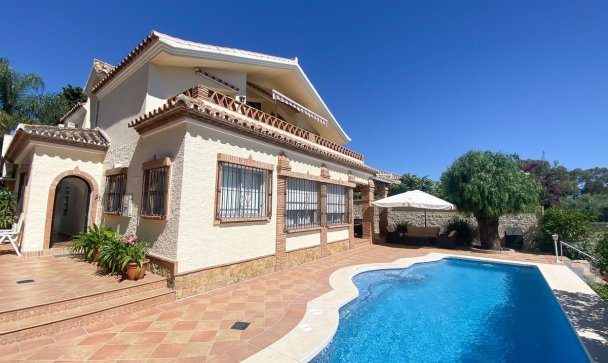 Villa - Resale - Marbella - Guadalmina Alta