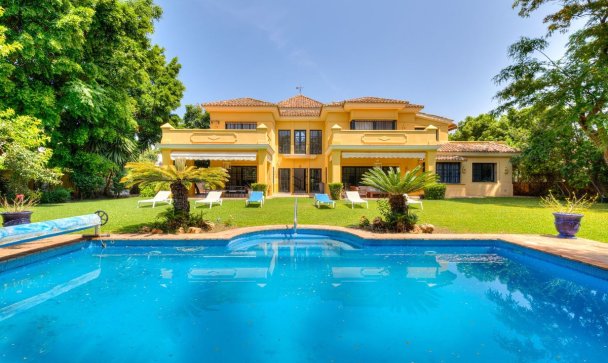 Villa - Resale - Marbella - Guadalmina Baja
