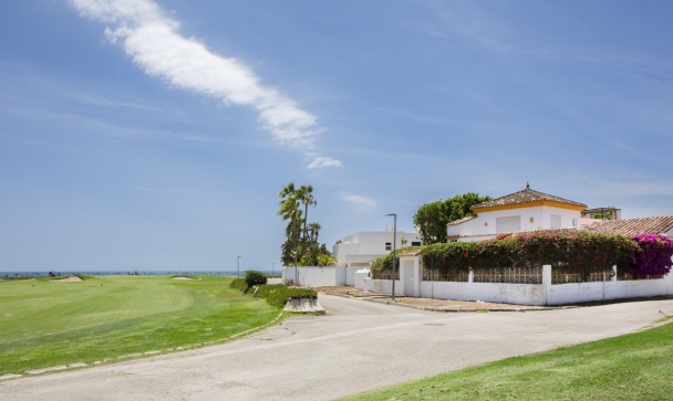 Villa - Resale - Marbella - Guadalmina Baja