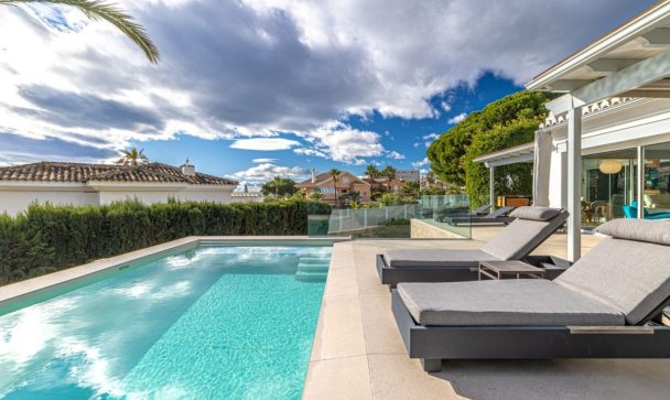 Villa - Resale - Marbella - Las Chapas