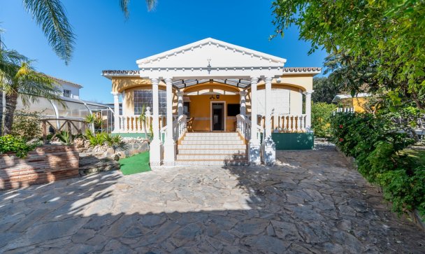 Villa - Resale - Marbella - Las Chapas