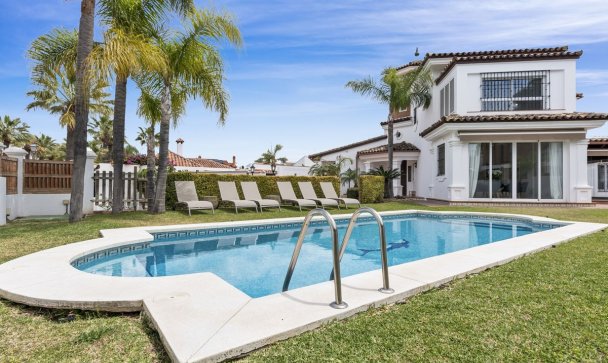Villa - Resale - Marbella - Las Chapas