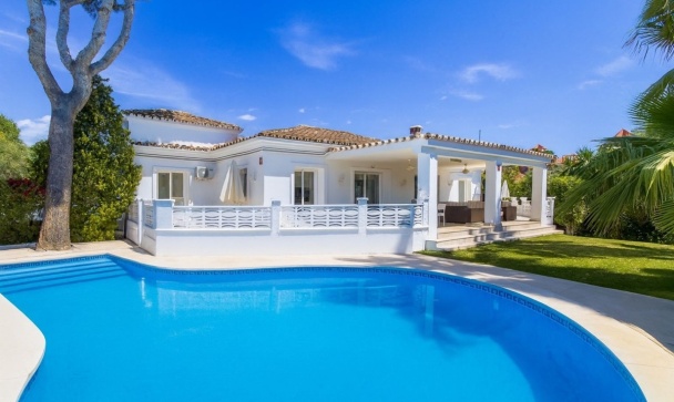 Villa - Resale - Marbella - Las Chapas