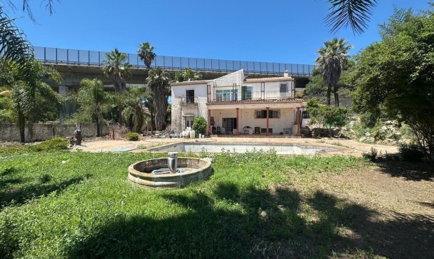 Villa - Resale - Marbella - Nueva Andalucía