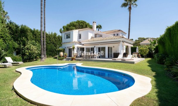 Villa - Resale - Marbella - Nueva Andalucía